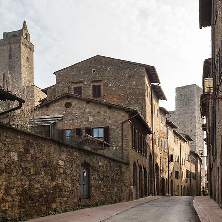 Appartamento Le Palme Con Terrazze In Centro San Gimignano Buitenkant foto