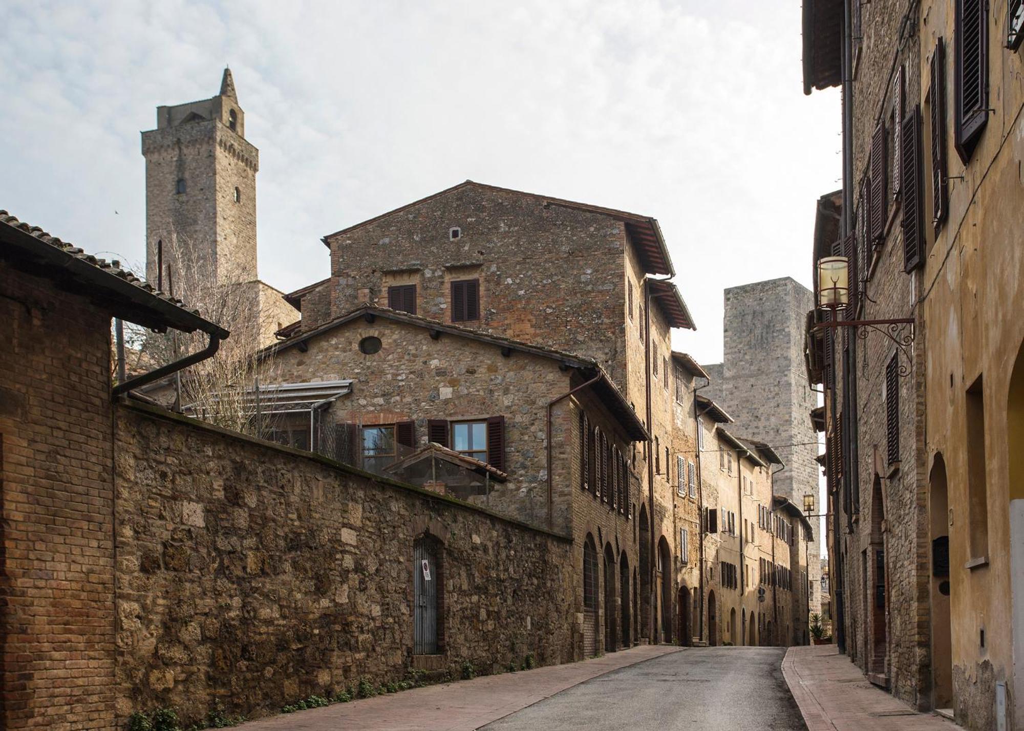Appartamento Le Palme Con Terrazze In Centro San Gimignano Buitenkant foto